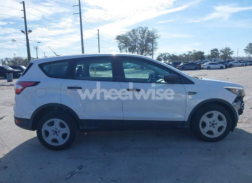 Photo 14 of 2018 Ford Escape S (VIN 1FMCU0F77JUB04822)
