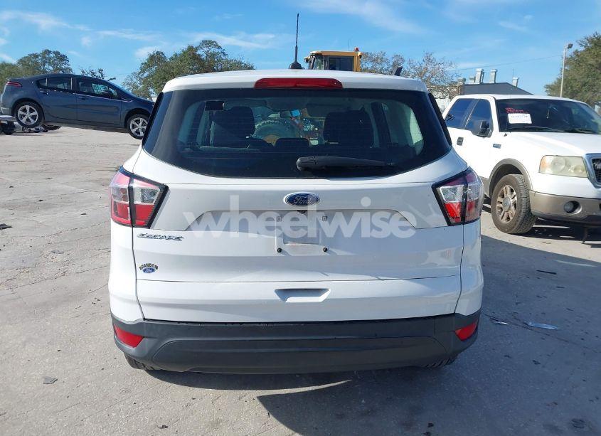Photo 17 of 2018 Ford Escape S (VIN 1FMCU0F77JUB04822)