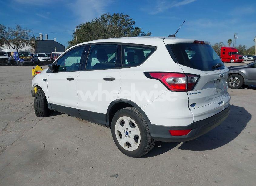 Photo 3 of 2018 Ford Escape S (VIN 1FMCU0F77JUB04822)