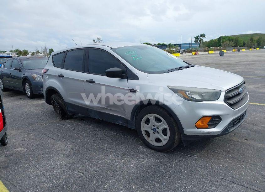 2018 Ford Escape S (VIN 1FMCU0F77JUB53633) main photo