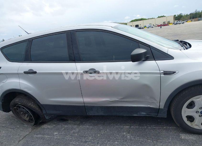 Photo 14 of 2018 Ford Escape S (VIN 1FMCU0F77JUB53633)