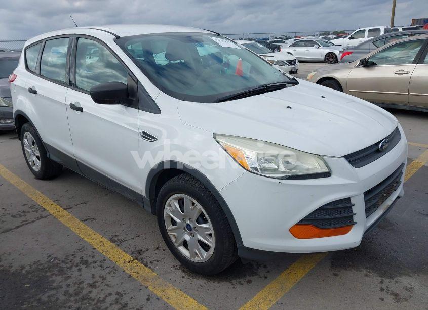 2013 Ford Escape S (VIN 1FMCU0F78DUA39791) main photo