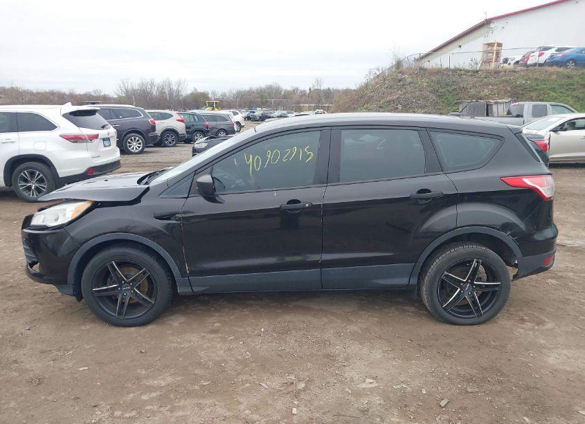 Photo 14 of 2013 Ford Escape S (VIN 1FMCU0F78DUA85220)