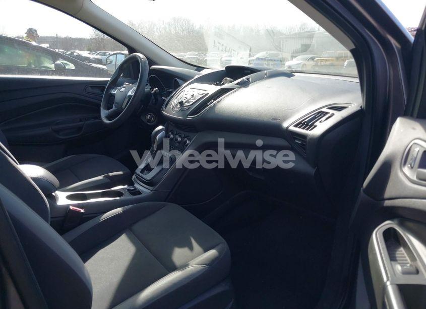 Photo 5 of 2013 Ford Escape S (VIN 1FMCU0F78DUD35412)