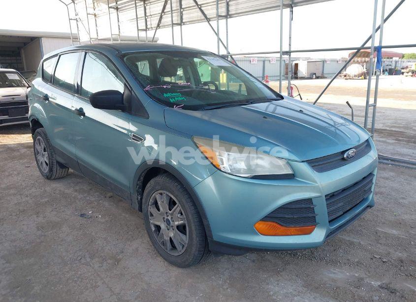 2013 Ford Escape S (VIN 1FMCU0F78DUD68779) main photo