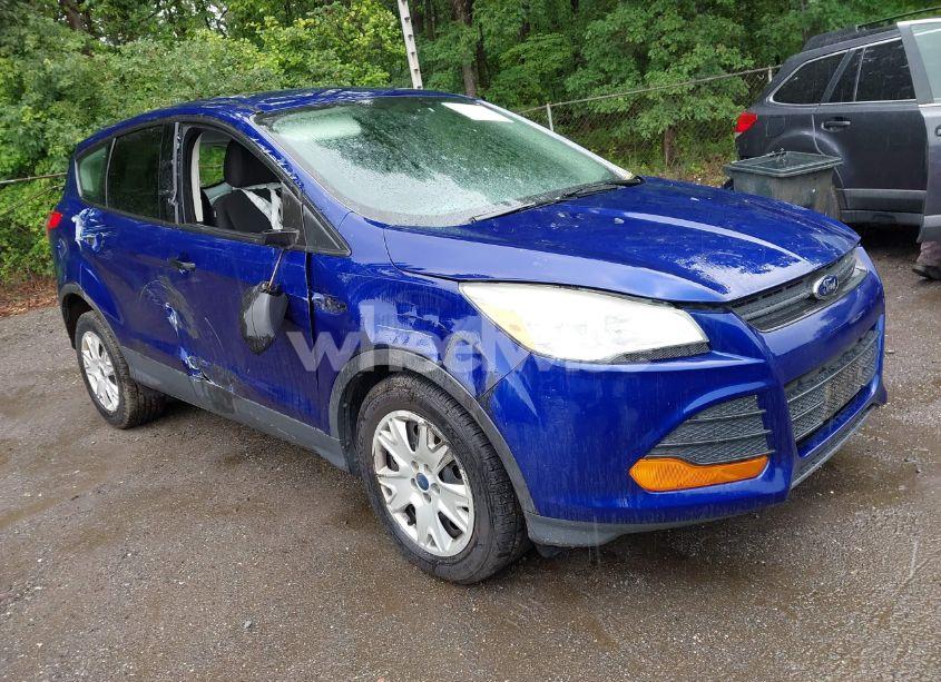 2014 Ford Escape S (VIN 1FMCU0F78EUC05387) main photo