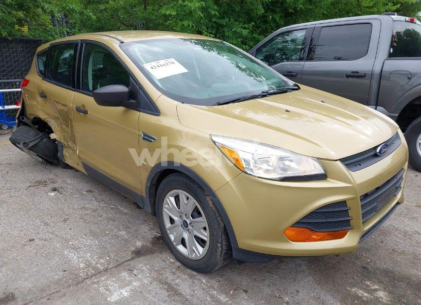 2015 Ford Escape S (VIN 1FMCU0F78FUA42354) main photo
