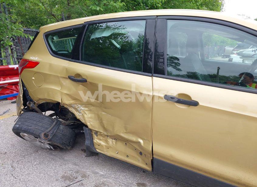 Photo 6 of 2015 Ford Escape S (VIN 1FMCU0F78FUA42354)