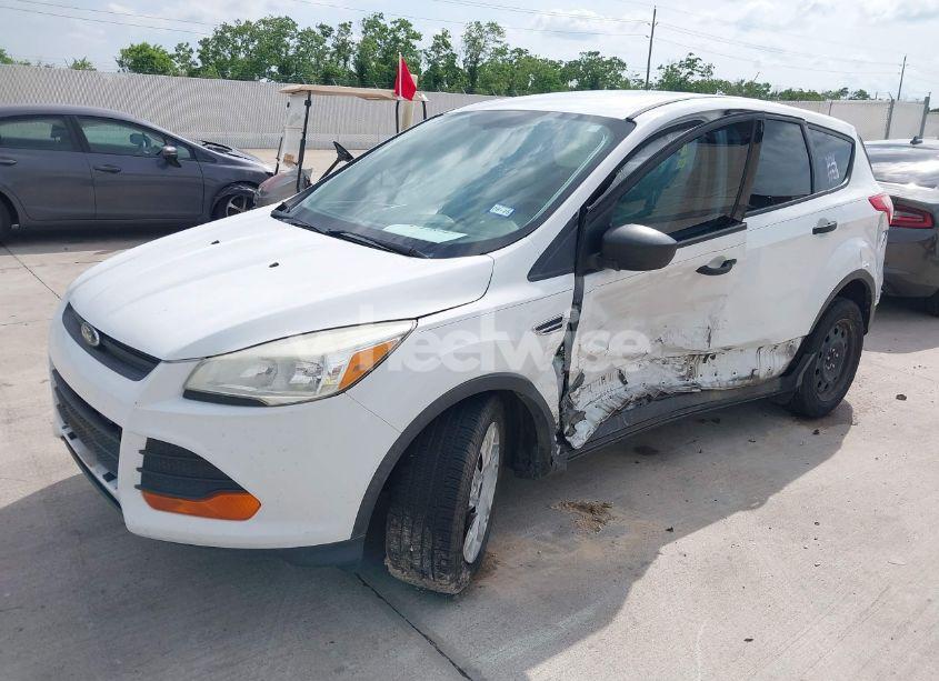 Photo 2 of 2015 Ford Escape S (VIN 1FMCU0F78FUC61539)