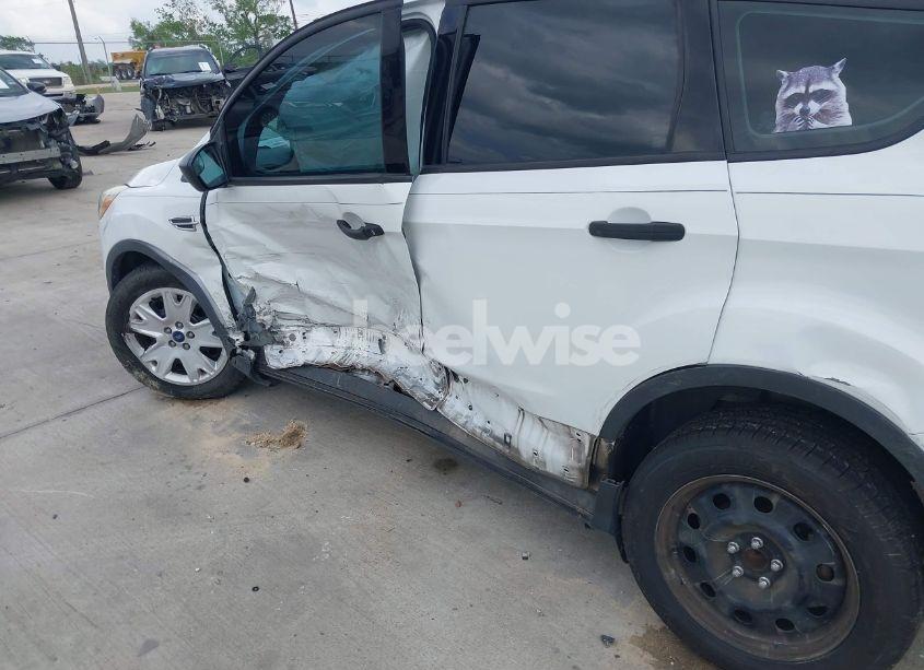 Photo 6 of 2015 Ford Escape S (VIN 1FMCU0F78FUC61539)