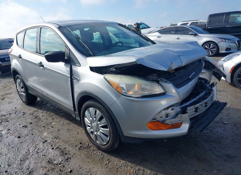 2016 Ford Escape S (VIN 1FMCU0F78GUA76764) main photo