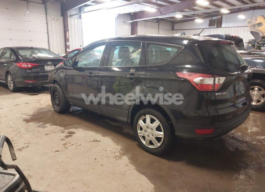 Photo 3 of 2017 Ford Escape (VIN 1FMCU0F78HUC61950)