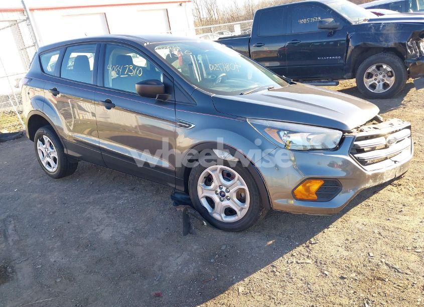 2018 Ford Escape S (VIN 1FMCU0F78JUA27233) main photo