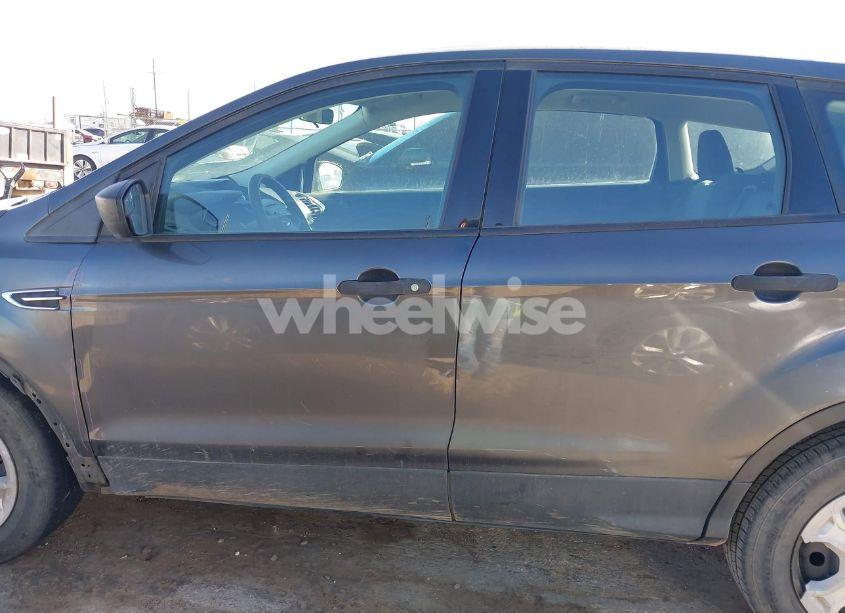 Photo 15 of 2018 Ford Escape S (VIN 1FMCU0F78JUC59234)