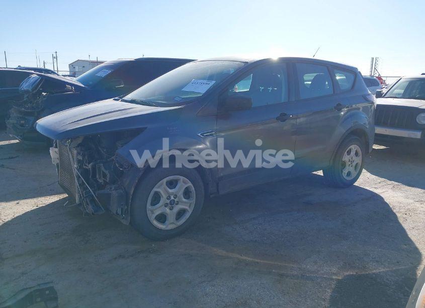 Photo 2 of 2018 Ford Escape S (VIN 1FMCU0F78JUC59234)