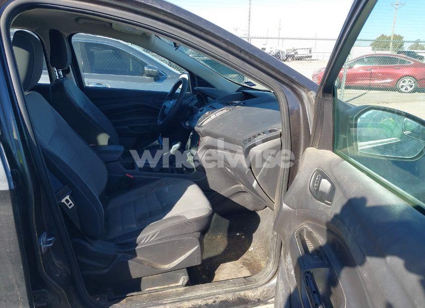 Photo 5 of 2018 Ford Escape S (VIN 1FMCU0F78JUC59234)