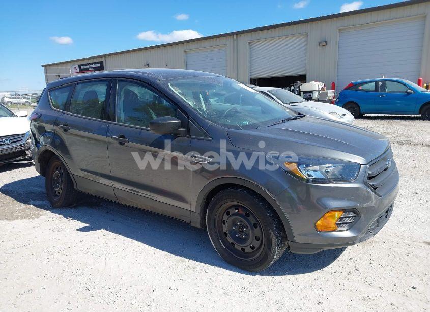 2018 Ford Escape S (VIN 1FMCU0F78JUD13762) main photo