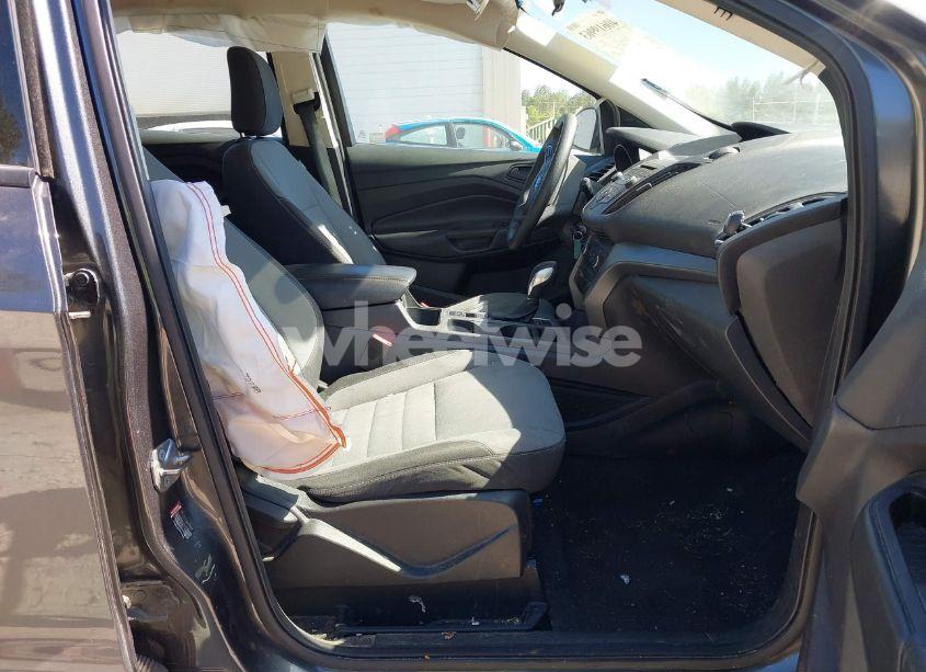 Photo 5 of 2018 Ford Escape S (VIN 1FMCU0F78JUD13762)