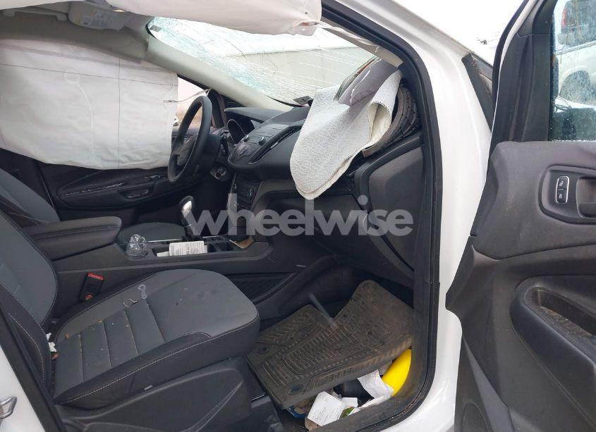 Photo 5 of 2019 Ford Escape S (VIN 1FMCU0F78KUA39819)