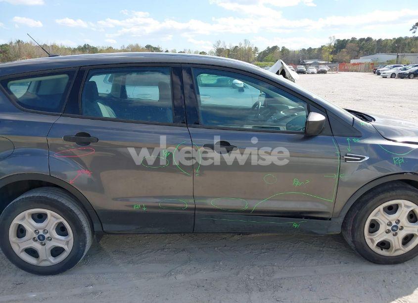 Photo 13 of 2019 Ford Escape S (VIN 1FMCU0F78KUA49721)