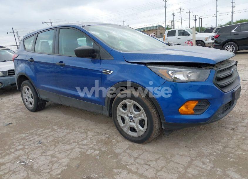 2019 Ford Escape S (VIN 1FMCU0F78KUB26300) main photo