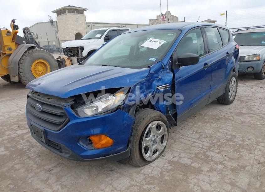 Photo 2 of 2019 Ford Escape S (VIN 1FMCU0F78KUB26300)