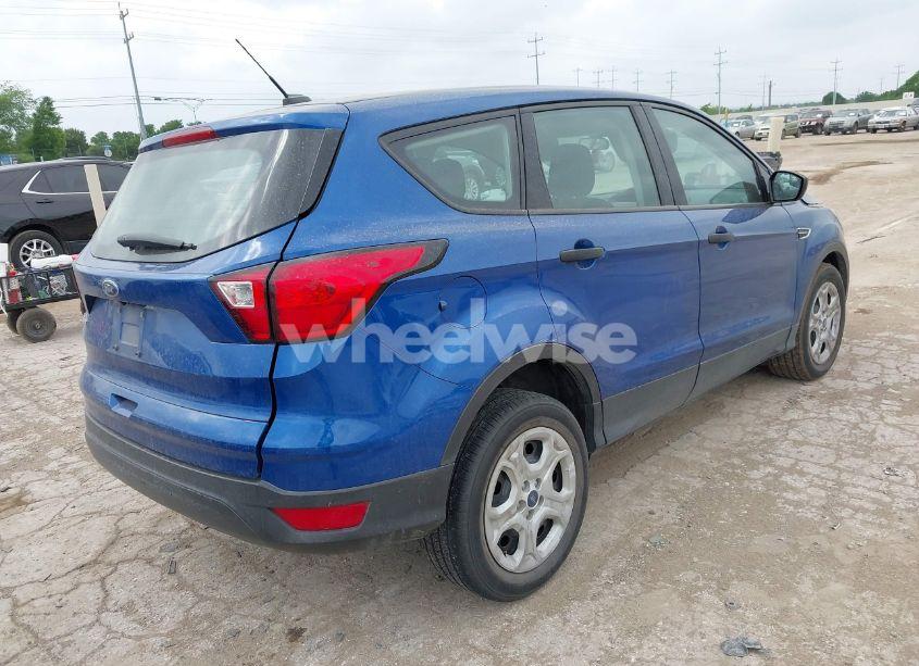 Photo 4 of 2019 Ford Escape S (VIN 1FMCU0F78KUB26300)