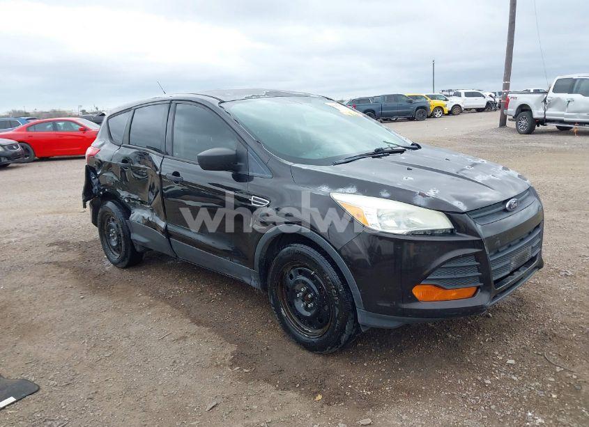2013 Ford Escape S (VIN 1FMCU0F79DUB00212) main photo