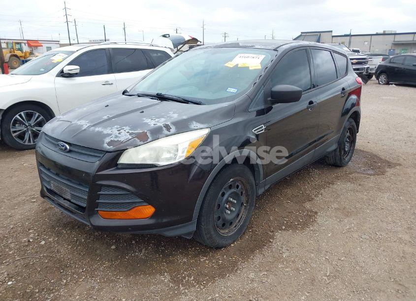 Photo 2 of 2013 Ford Escape S (VIN 1FMCU0F79DUB00212)