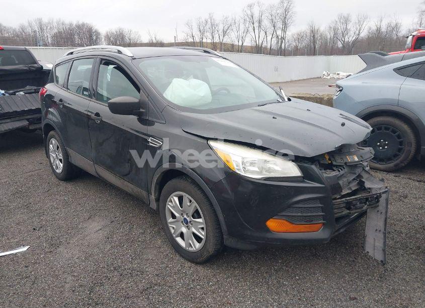 2013 Ford Escape S (VIN 1FMCU0F79DUB84712) main photo