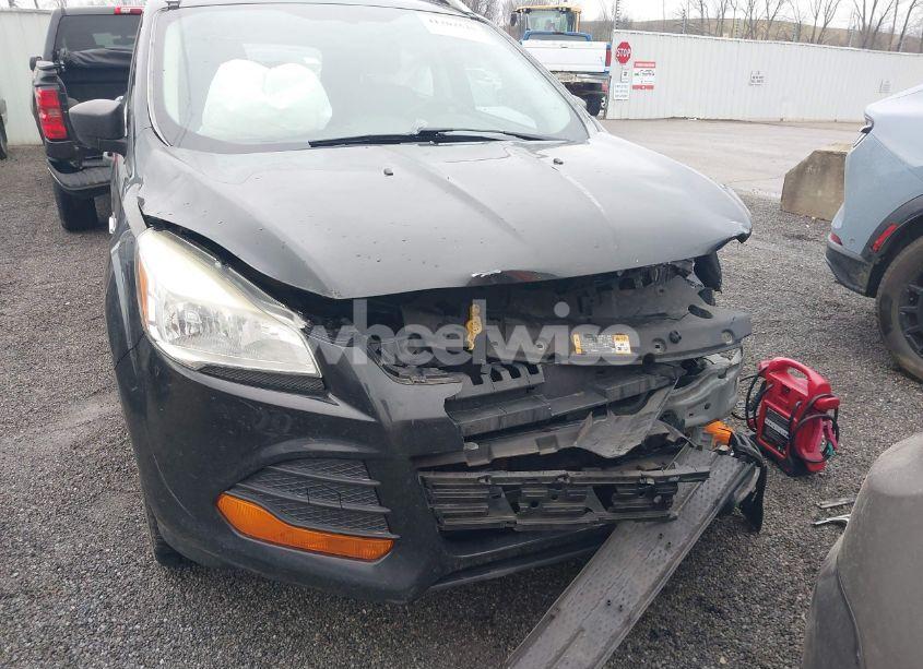 Photo 17 of 2013 Ford Escape S (VIN 1FMCU0F79DUB84712)