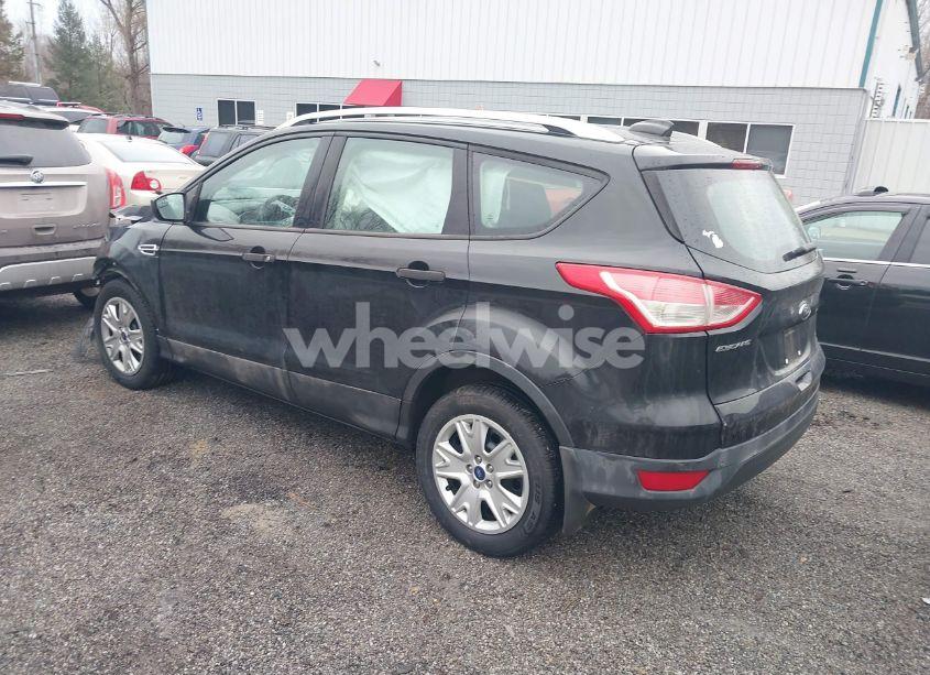 Photo 3 of 2013 Ford Escape S (VIN 1FMCU0F79DUB84712)