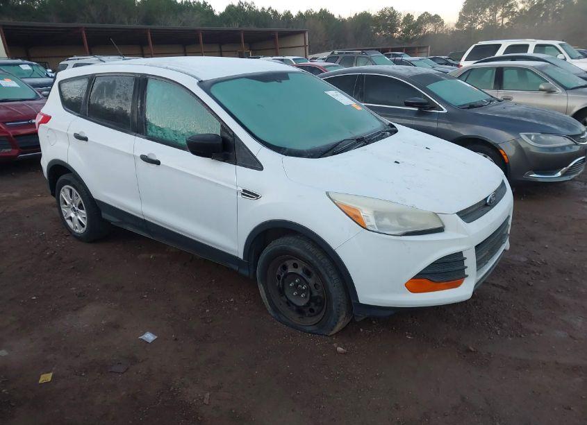 2013 Ford Escape S (VIN 1FMCU0F79DUD72338) main photo