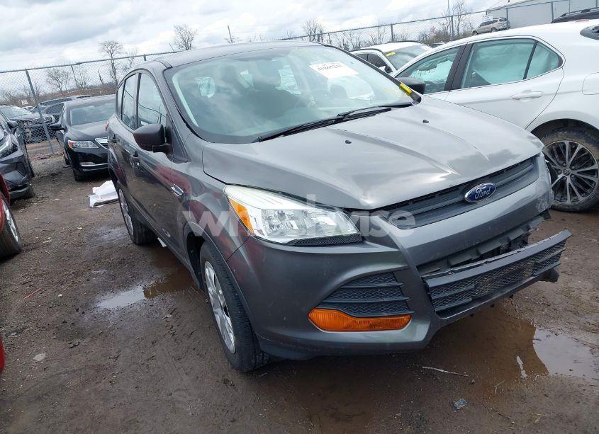 2014 Ford Escape S (VIN 1FMCU0F79EUB71198) main photo