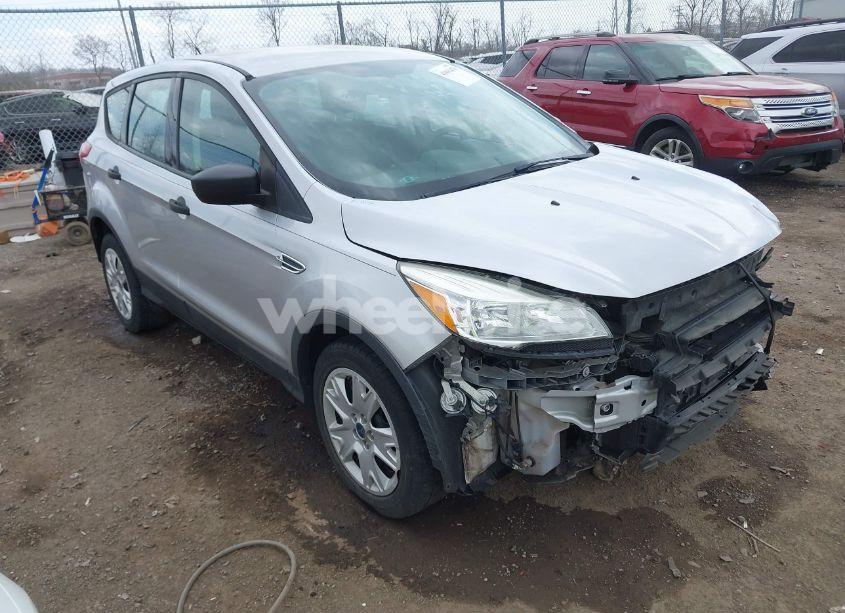 2015 Ford Escape S (VIN 1FMCU0F79FUB59280) main photo