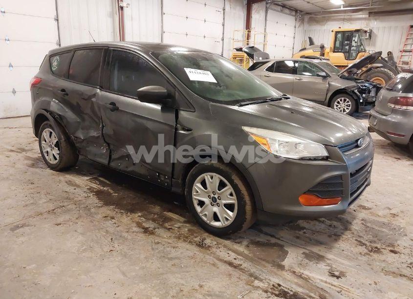 2016 Ford Escape S (VIN 1FMCU0F79GUB79594) main photo