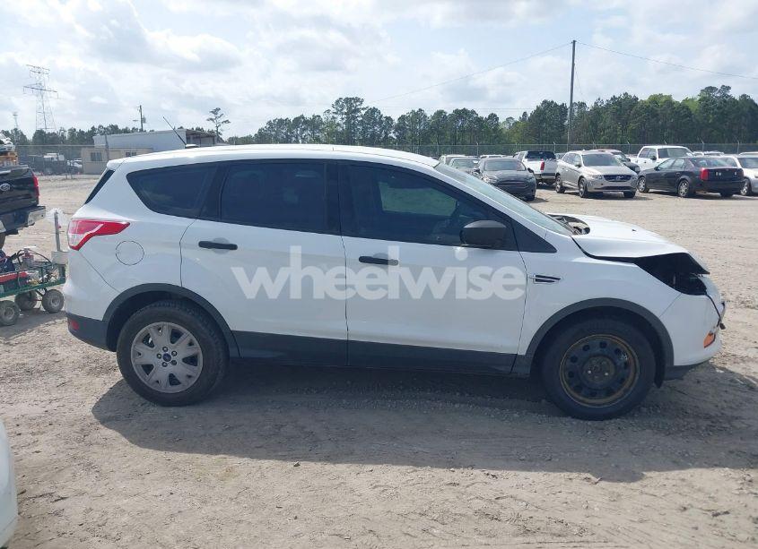 Photo 13 of 2016 Ford Escape S (VIN 1FMCU0F79GUC72860)