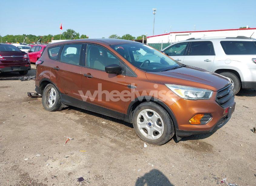 2017 Ford Escape S (VIN 1FMCU0F79HUC31792) main photo