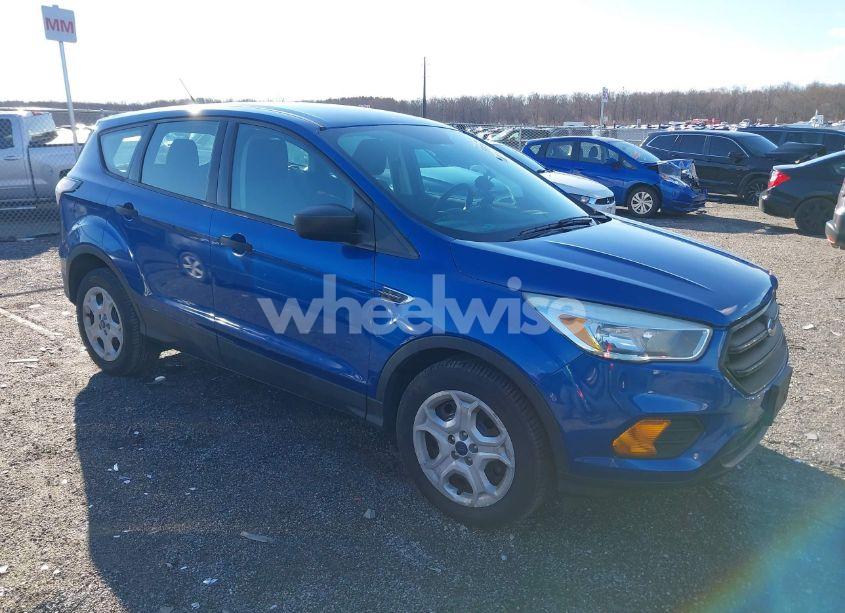2017 Ford Escape S (VIN 1FMCU0F79HUC44350) main photo