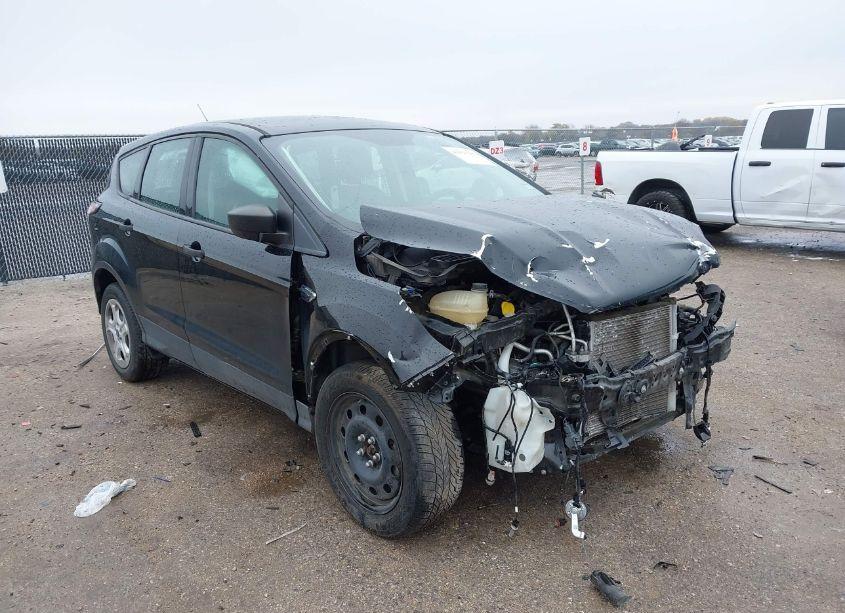 2017 Ford Escape S (VIN 1FMCU0F79HUC89918) main photo
