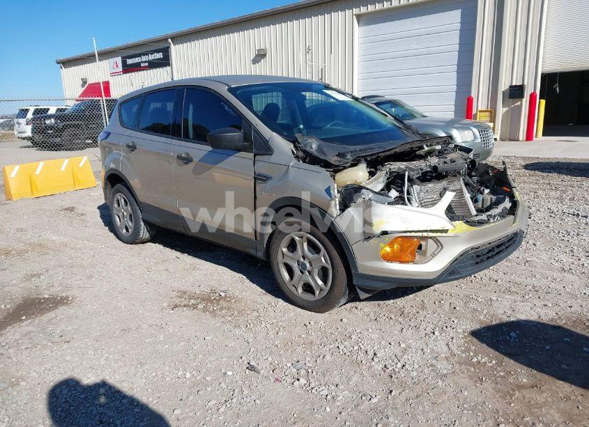 2018 Ford Escape S (VIN 1FMCU0F79JUA17441) main photo