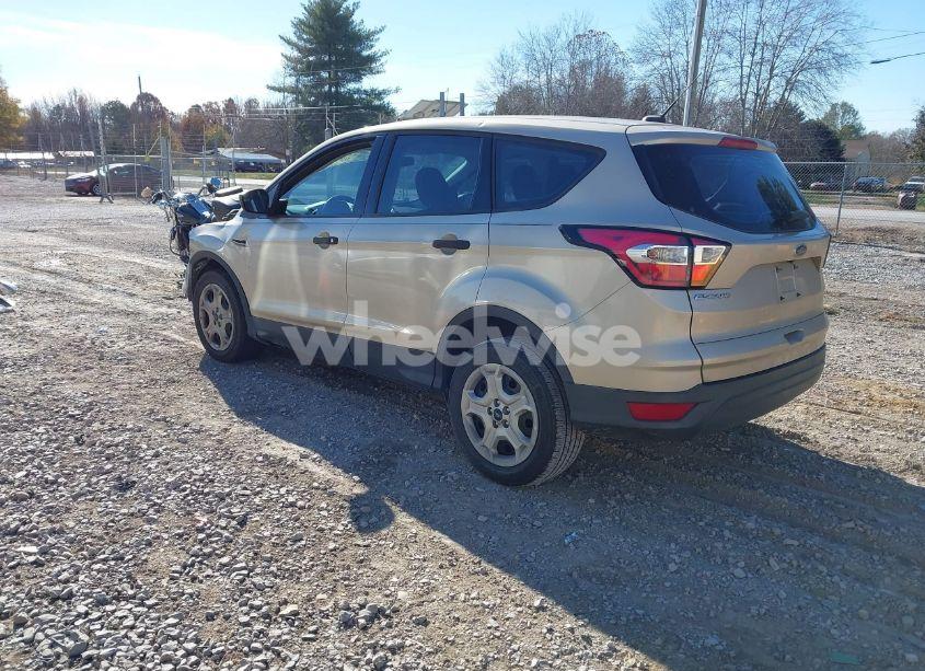 Photo 3 of 2018 Ford Escape S (VIN 1FMCU0F79JUA17441)