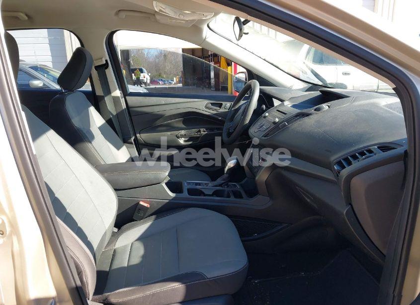 Photo 5 of 2018 Ford Escape S (VIN 1FMCU0F79JUA17441)