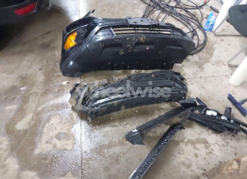 Photo 12 of 2018 Ford Escape S (VIN 1FMCU0F79JUA19660)