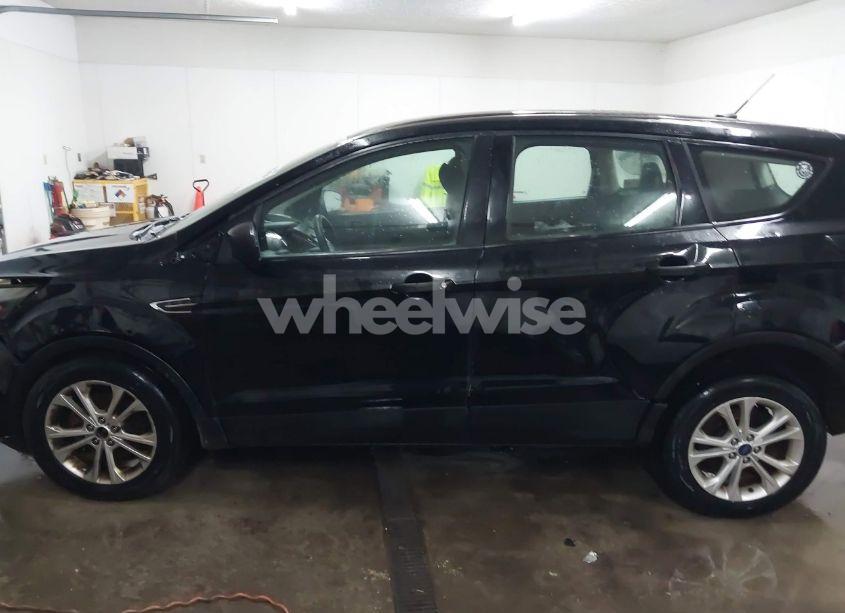 Photo 15 of 2018 Ford Escape S (VIN 1FMCU0F79JUA19660)