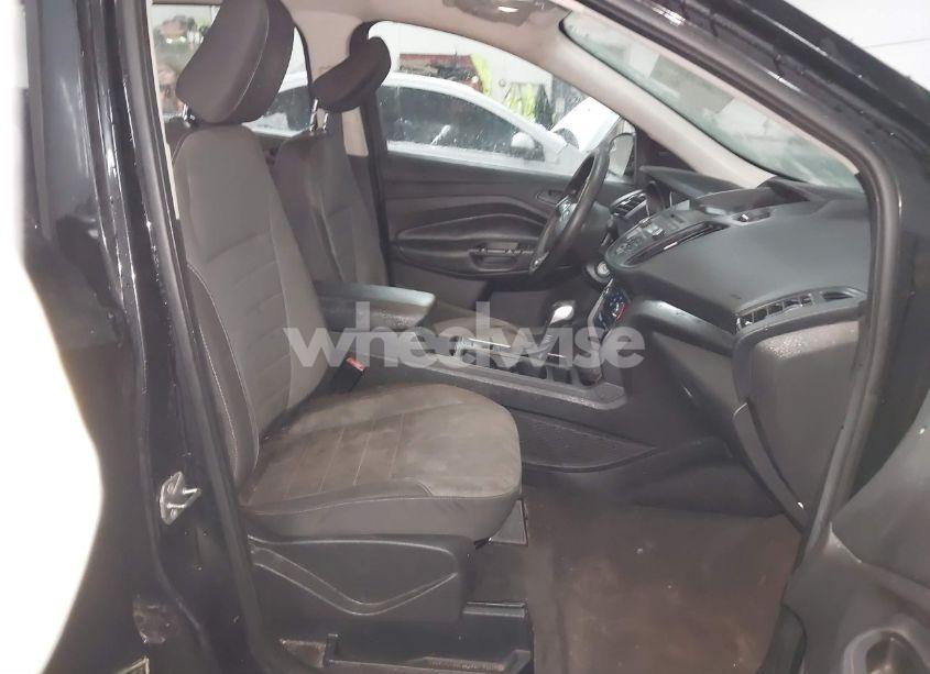 Photo 5 of 2018 Ford Escape S (VIN 1FMCU0F79JUA19660)