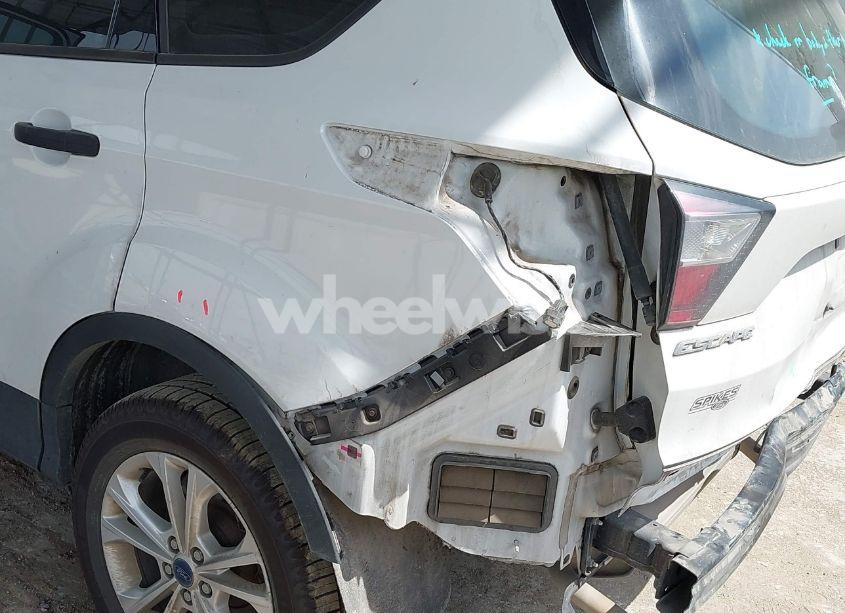 Photo 6 of 2018 Ford Escape S (VIN 1FMCU0F79JUA22719)