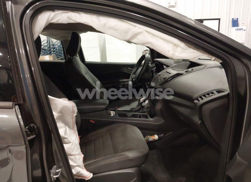 Photo 5 of 2018 Ford Escape S (VIN 1FMCU0F79JUA35843)