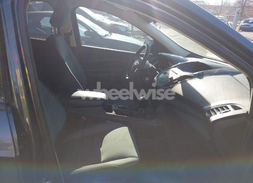 Photo 5 of 2018 Ford Escape S (VIN 1FMCU0F79JUA79759)