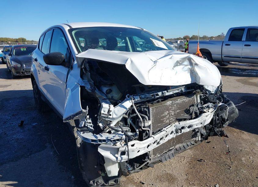 2018 Ford Escape S (VIN 1FMCU0F79JUB11027) main photo